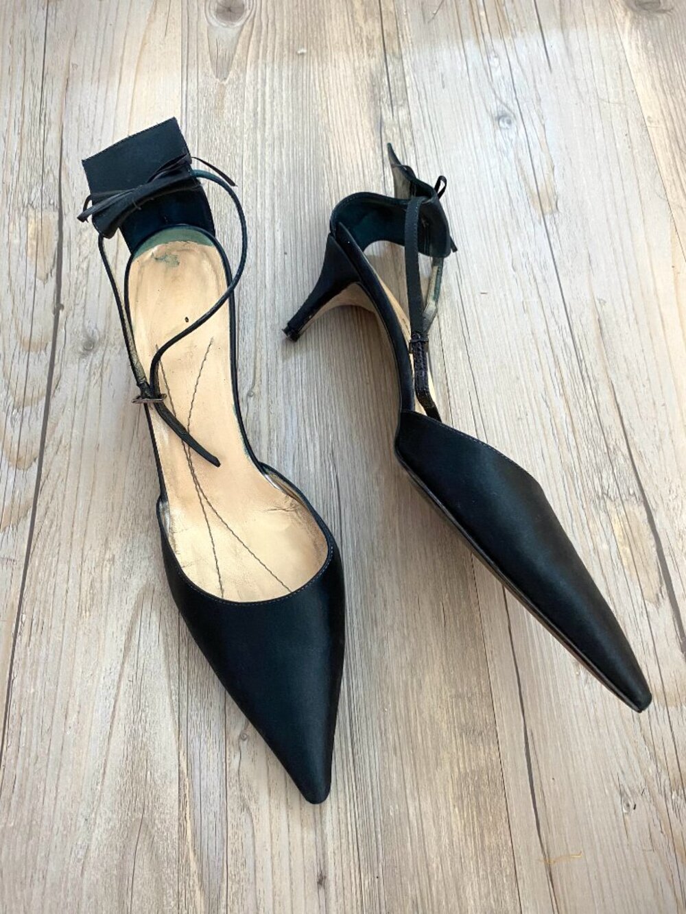 Kate Spade Black Pointed Toe Bow Detail Kitten Heels Size 10